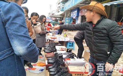 摆摊吧：摆摊合法化，你会摆摊还是开店？　 第1张