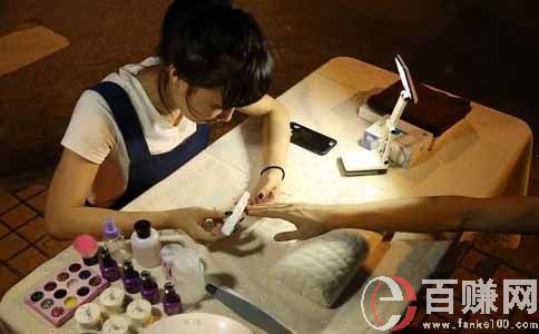 适合女人创业的项目：做美甲，月入10W! 第2张